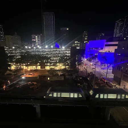 Downtown Miami Prime Cozy Loft, Steps To Bayside Apartment